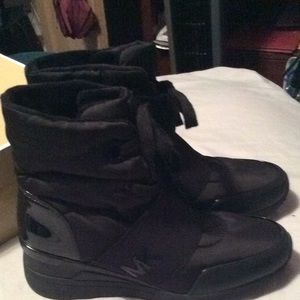 michael kors shay boots black